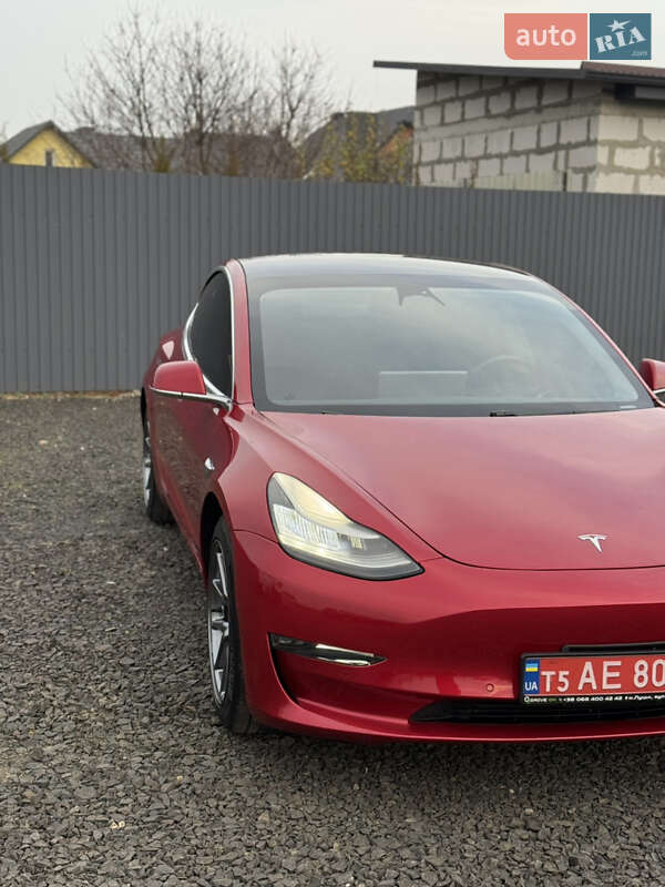 Седан Tesla Model 3 2020 в Луцке фото 4 Седан Tesla Model 3 2020 в Луцке