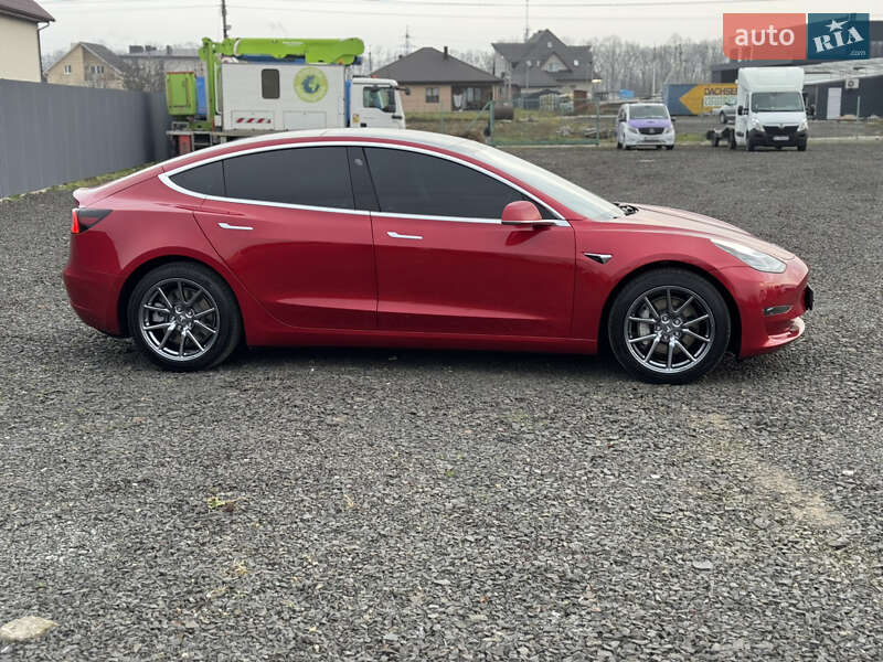 Седан Tesla Model 3 2020 в Луцке фото 7 Седан Tesla Model 3 2020 в Луцке