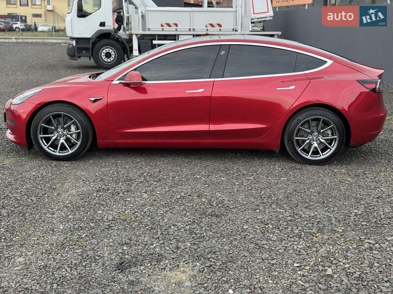 Седан Tesla Model 3 2020 в Луцке фото 11 Седан Tesla Model 3 2020 в Луцке
