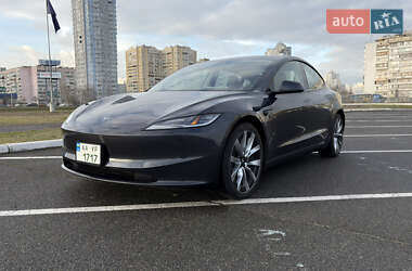 Седан Tesla Model 3 2024 в Києві