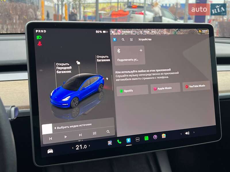 Седан Tesla Model 3 2022 в Киеве