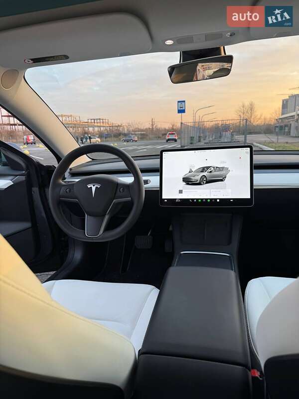 Седан Tesla Model 3 2023 в Киеве фото 12 Седан Tesla Model 3 2023 в Киеве