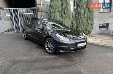 Седан Tesla Model 3 2022 в Киеве