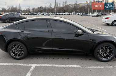Седан Tesla Model 3 2022 в Днепре