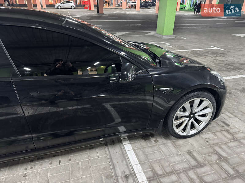 Седан Tesla Model 3 2019 в Киеве фото 15 Седан Tesla Model 3 2019 в Киеве