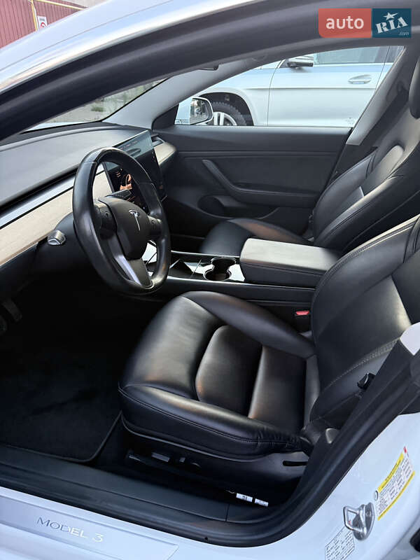 Седан Tesla Model 3 2018 в Одессе
