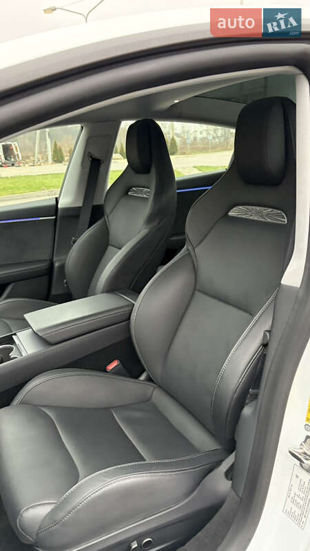 Седан Tesla Model 3 2024 в Киеве фото 13 Седан Tesla Model 3 2024 в Киеве