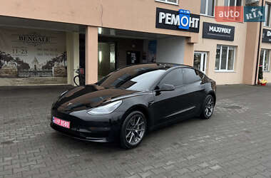 Седан Tesla Model 3 2021 в Луцке
