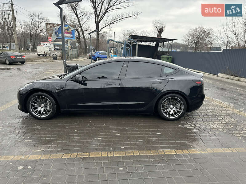Седан Tesla Model 3 2018 в Днепре