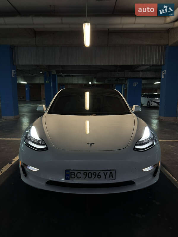 Tesla Model 3 2020 Tesla Model 3 2020