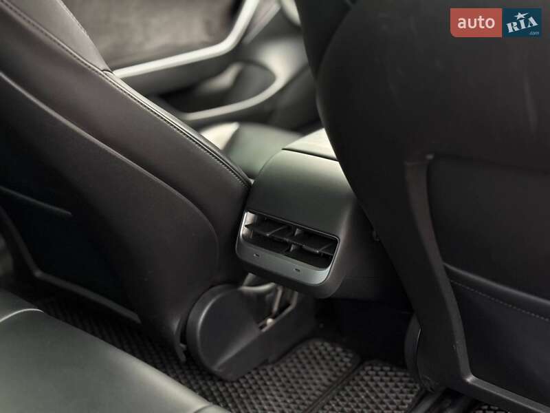Седан Tesla Model 3 2021 в Киеве фото 32 Седан Tesla Model 3 2021 в Киеве