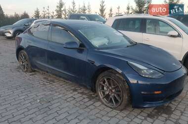 Седан Tesla Model 3 2023 в Городке