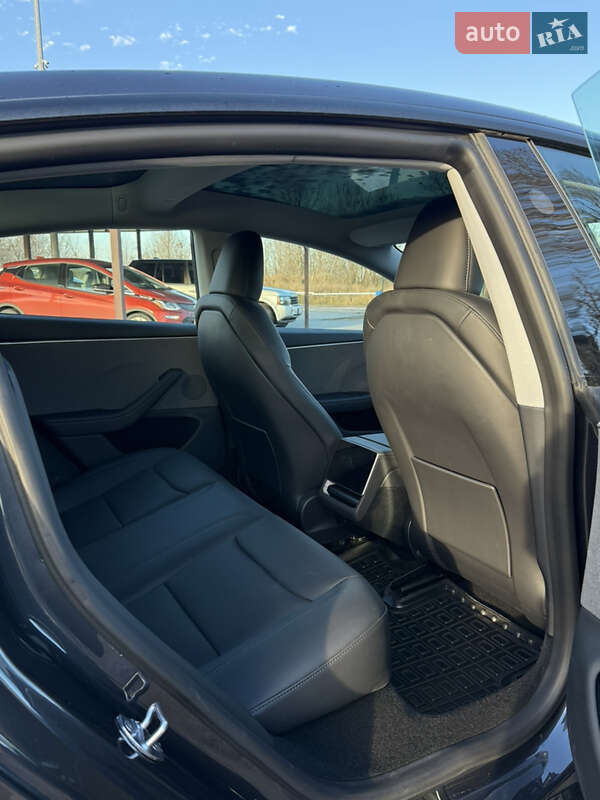 Седан Tesla Model 3 2025 в Киеве фото 22 Седан Tesla Model 3 2025 в Киеве