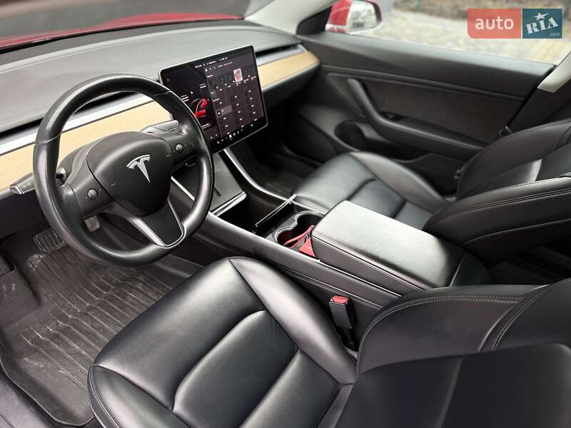 Седан Tesla Model 3 2018 в Львове фото 21 Седан Tesla Model 3 2018 в Львове