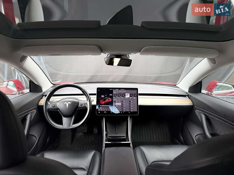 Седан Tesla Model 3 2018 в Львове фото 26 Седан Tesla Model 3 2018 в Львове