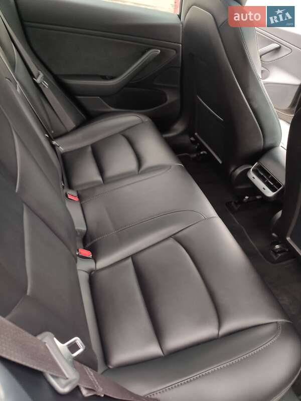 Седан Tesla Model 3 2018 в Тернополе фото 20 Седан Tesla Model 3 2018 в Тернополе