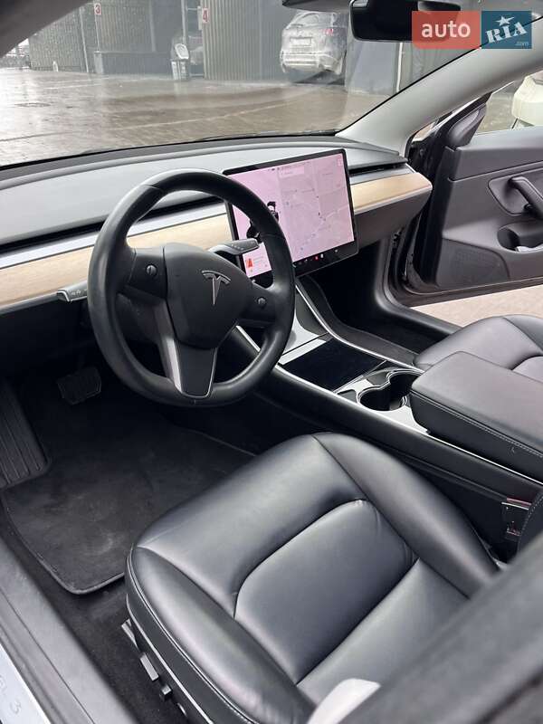 Седан Tesla Model 3 2018 в Тернополе фото 24 Седан Tesla Model 3 2018 в Тернополе