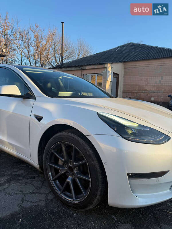 Седан Tesla Model 3 2022 в Киеве фото 4 Седан Tesla Model 3 2022 в Киеве