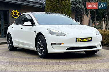 Седан Tesla Model 3 2022 в Львове