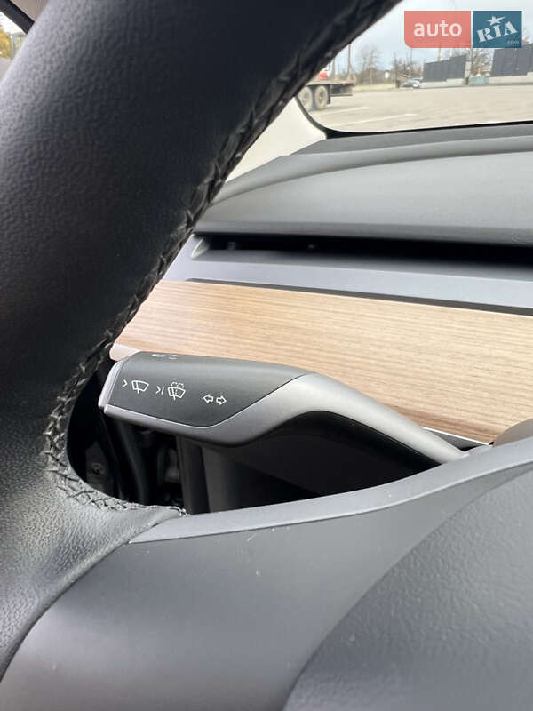 Седан Tesla Model 3 2023 в Луцке фото 17 Седан Tesla Model 3 2023 в Луцке