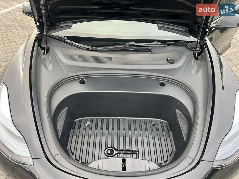 Седан Tesla Model 3 2023 в Луцке фото 57 Седан Tesla Model 3 2023 в Луцке