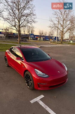 Седан Tesla Model 3 2018 в Николаеве