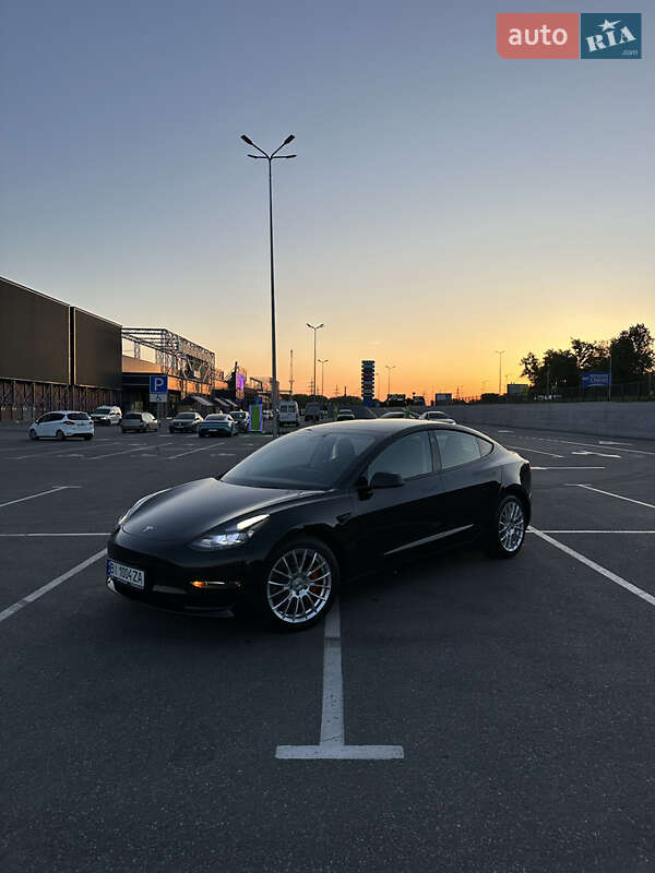 Tesla Model 3 2022