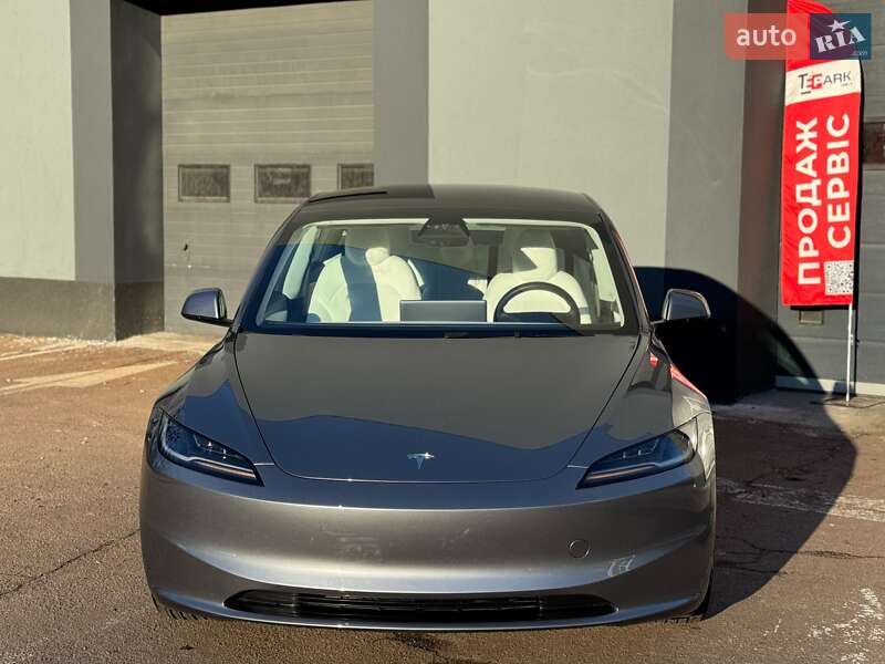 Седан Tesla Model 3 2025 в Киеве фото 3 Седан Tesla Model 3 2025 в Киеве