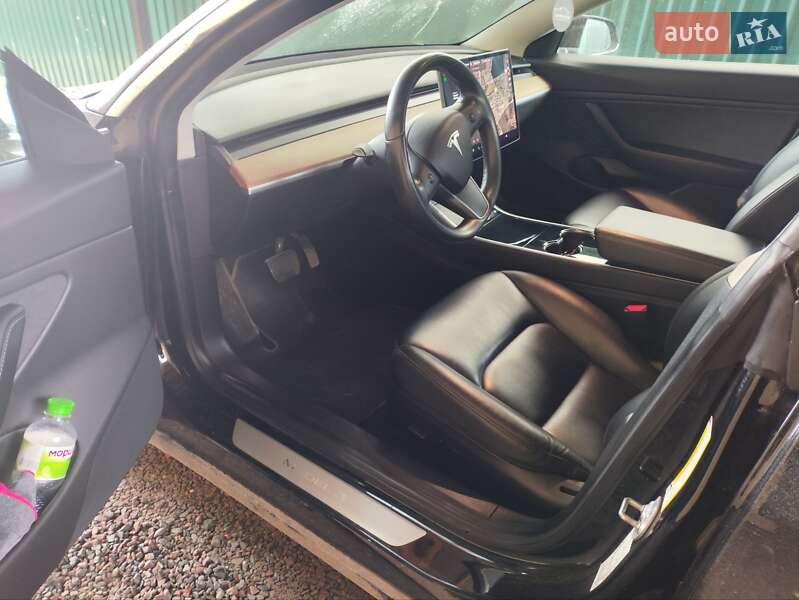 Седан Tesla Model 3 2018 в Львове фото 13 Седан Tesla Model 3 2018 в Львове