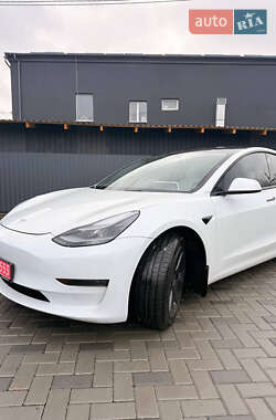 Седан Tesla Model 3 2021 в Шепетовке