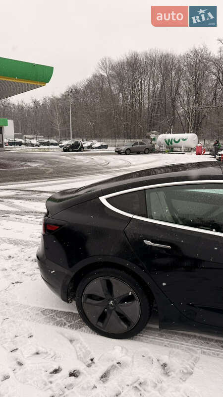 Седан Tesla Model 3 2019 в Киеве фото 33 Седан Tesla Model 3 2019 в Киеве