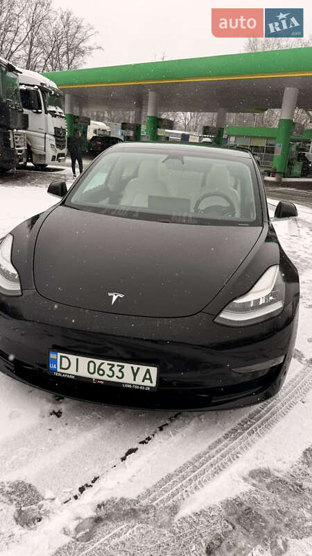 Седан Tesla Model 3 2019 в Киеве фото 40 Седан Tesla Model 3 2019 в Киеве