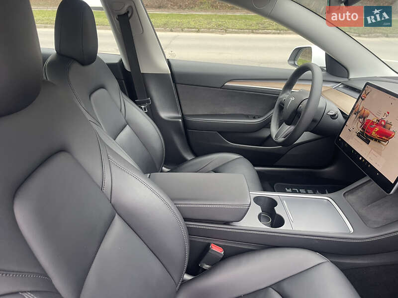 Седан Tesla Model 3 2022 в Черновцах фото 22 Седан Tesla Model 3 2022 в Черновцах