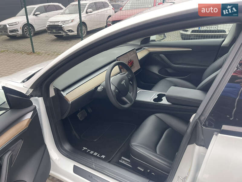 Седан Tesla Model 3 2022 в Черновцах фото 25 Седан Tesla Model 3 2022 в Черновцах