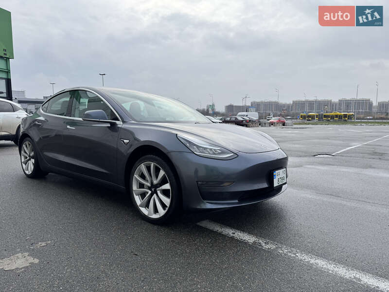 Седан Tesla Model 3 2019 в Києві