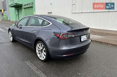 Седан Tesla Model 3 2019 в Киеве