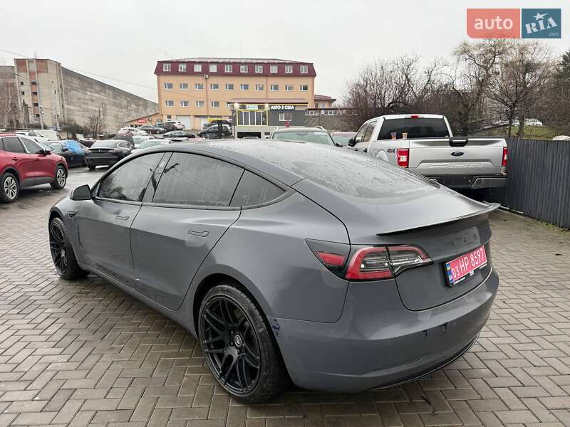 Седан Tesla Model 3 2019 в Луцке фото 4 Седан Tesla Model 3 2019 в Луцке