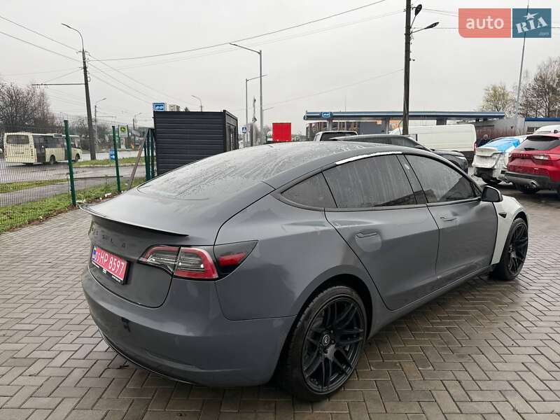 Седан Tesla Model 3 2019 в Луцке фото 5 Седан Tesla Model 3 2019 в Луцке