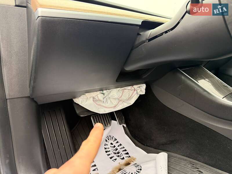 Седан Tesla Model 3 2019 в Луцке фото 21 Седан Tesla Model 3 2019 в Луцке