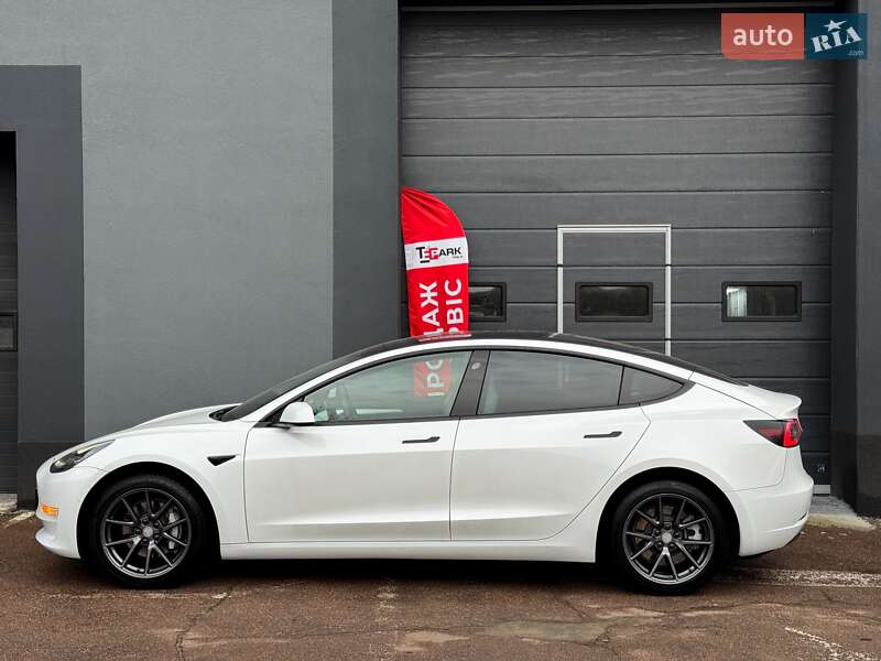 Седан Tesla Model 3 2021 в Киеве фото 6 Седан Tesla Model 3 2021 в Киеве