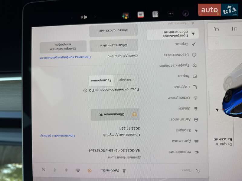 Седан Tesla Model 3 2023 в Львове