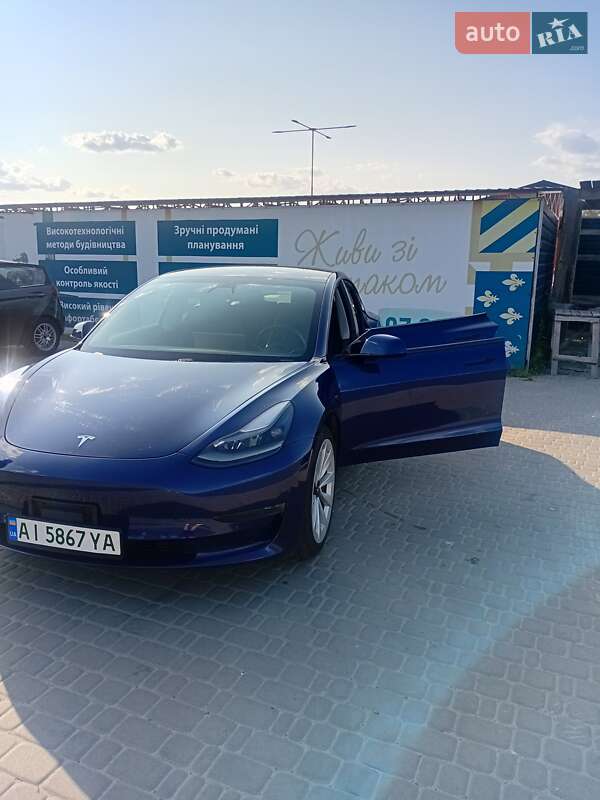 Седан Tesla Model 3 2021 в Ирпене