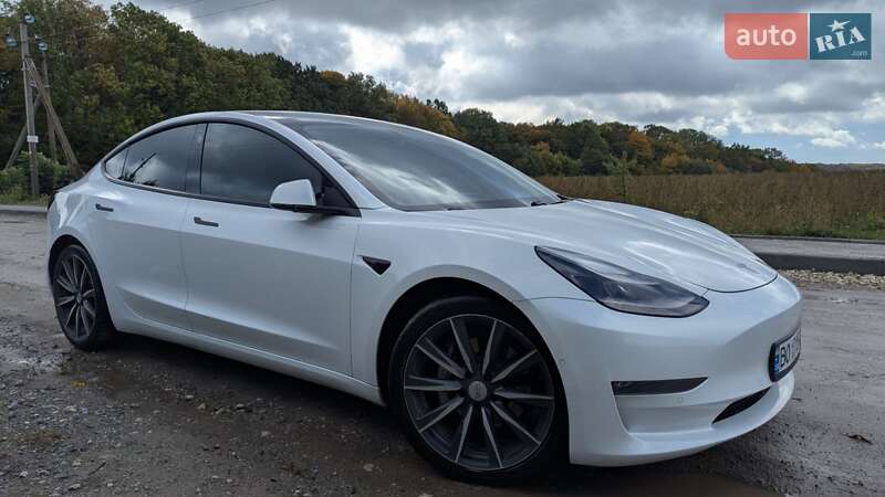 Седан Tesla Model 3 2021 в Тернополе