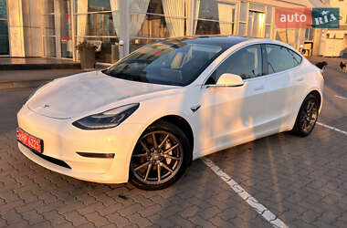 Седан Tesla Model 3 2020 в Ковелі