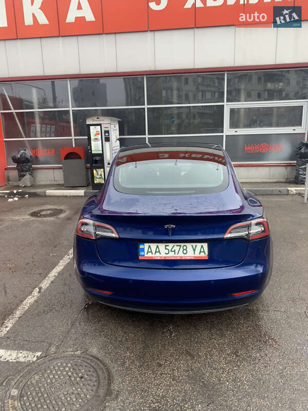 Седан Tesla Model 3 2018 в Житомире
