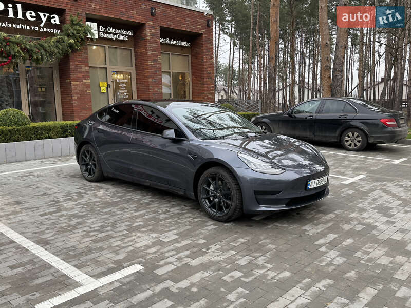 Седан Tesla Model 3 2019 в Киеве фото 10 Седан Tesla Model 3 2019 в Киеве