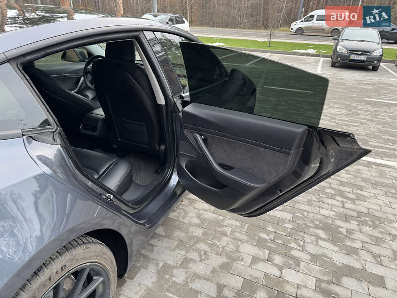 Седан Tesla Model 3 2019 в Киеве фото 25 Седан Tesla Model 3 2019 в Киеве