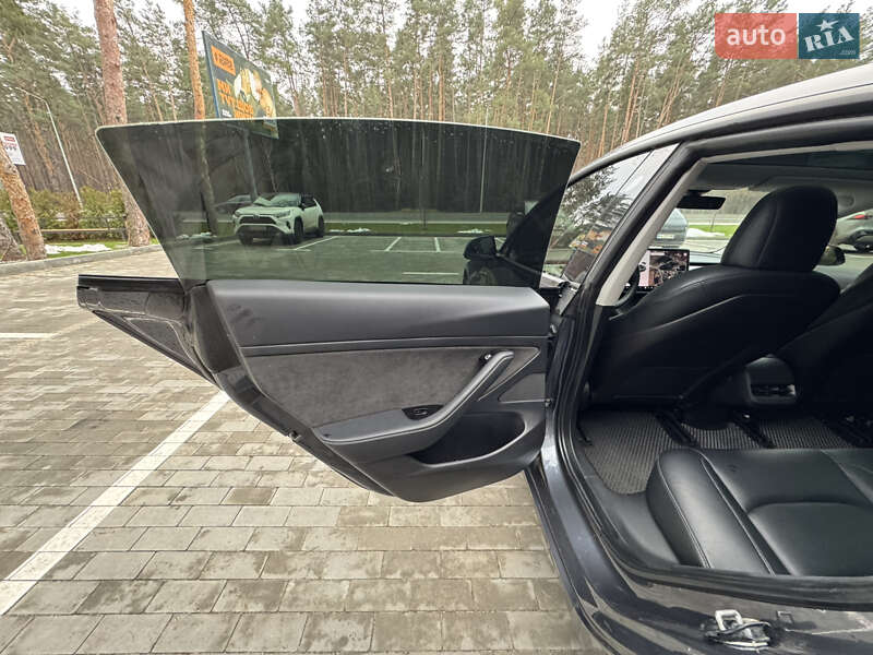 Седан Tesla Model 3 2019 в Киеве фото 29 Седан Tesla Model 3 2019 в Киеве