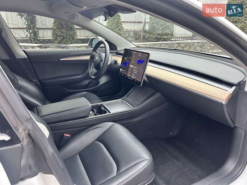 Седан Tesla Model 3 2023 в Полтаве фото 33 Седан Tesla Model 3 2023 в Полтаве