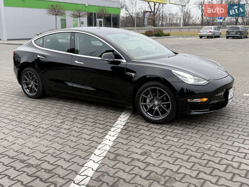 Седан Tesla Model 3 2019 в Киеве фото 6 Седан Tesla Model 3 2019 в Киеве